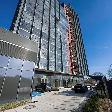 Cosy Studio With The Parking & River View By Renters 아파트 *