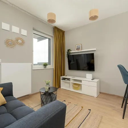 Cosy Studio With The Parking & River View By Renters *