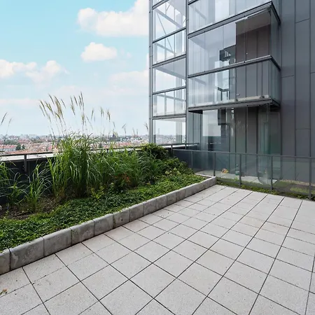 Cosy Studio With The Parking & River View By Renters