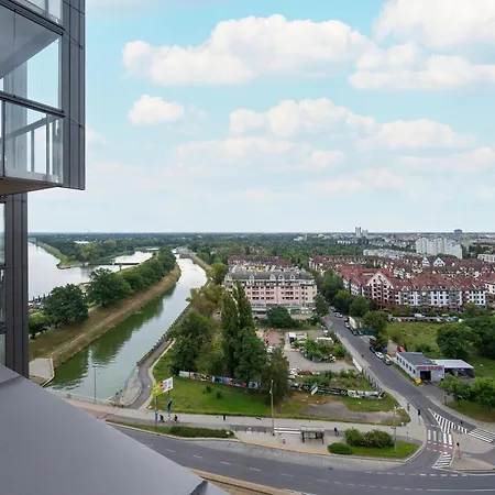 Cosy Studio With The Parking & River View By Renters 아파트 *