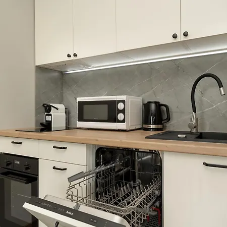 Cosy Studio With The Parking & River View By Renters * 브로츠와프
