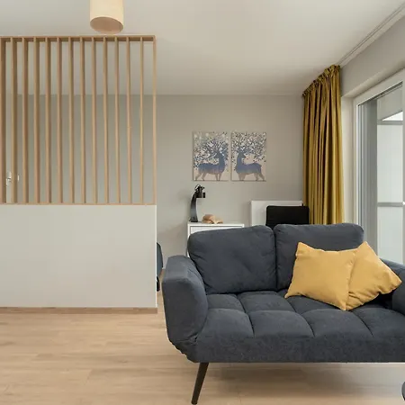 Cosy Studio With The Parking & River View By Renters 아파트